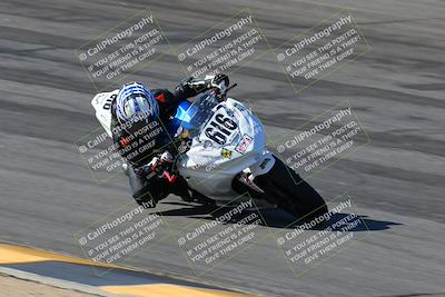 media/Mar-21-2025-CVMA Friday Practice (Fri) [[30cd4fe323]]/3-Racer 2/Session 2 (Bowl)/